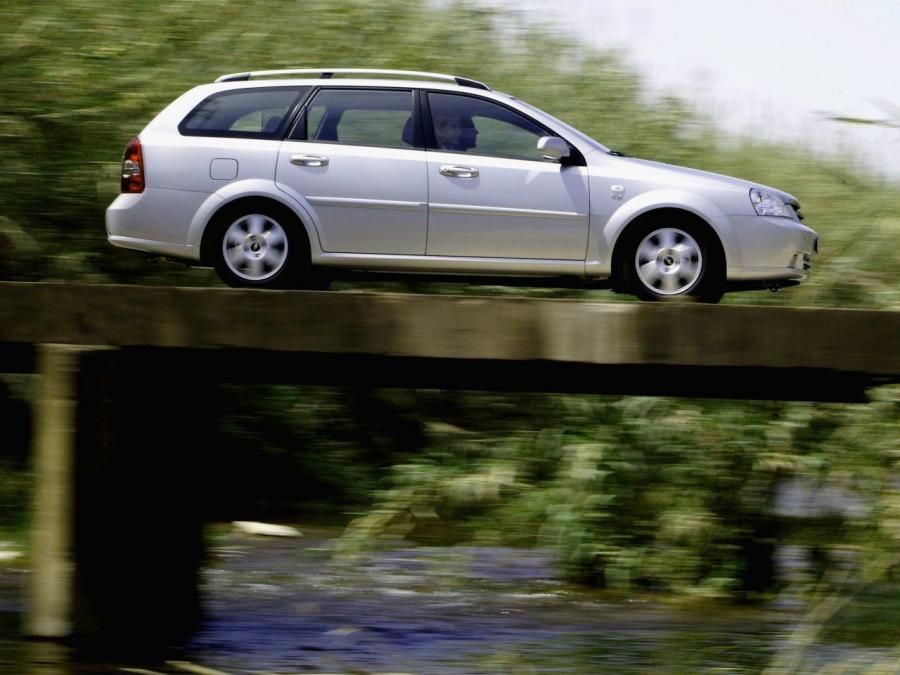  Chevrolet Nubira Station Wagon 2004 года  (фото 14 из 16)